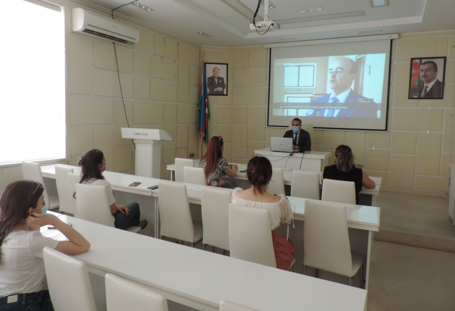 Torpaqşünaslıq və Aqrokimya İnstitutunda ətraf mühitin problemlərinə dair elmi-praktik konfrans keçirilib
