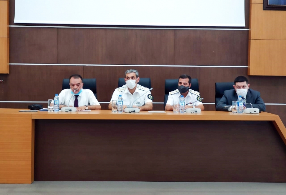 Gömrükçülərə təhlükəsiz iş rejiminin təmin olunması ilə bağlı təlim keçirilib