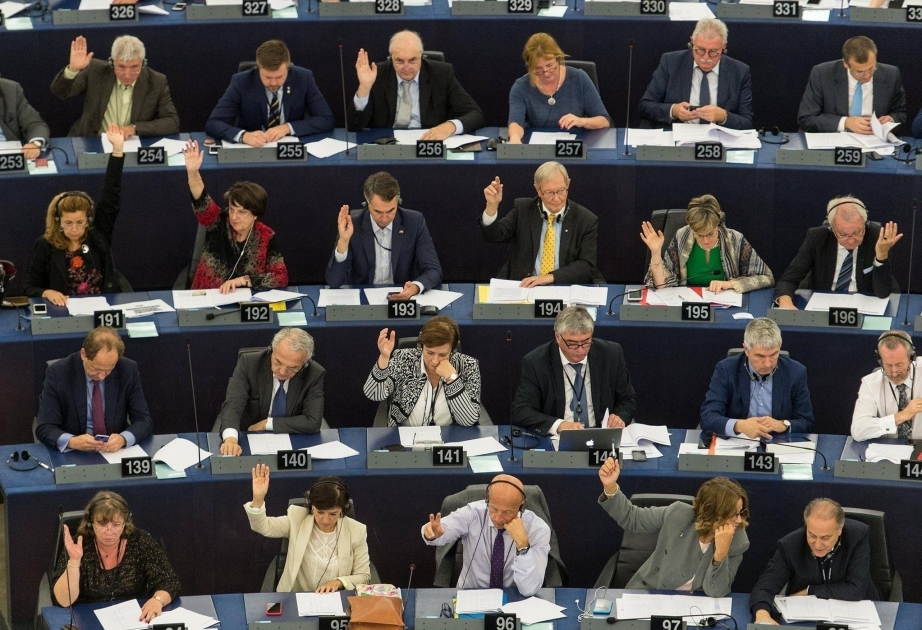 El Parlamento Europeo repitió las palabras de Aliyev: "¡Karabaj es Azerbaiyán! ¡Signo de exclamación!"