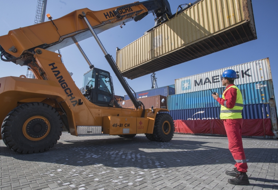 Dəniz limanlarında 3,7 milyon ton yükləmə-boşaltma işləri həyata keçirilib