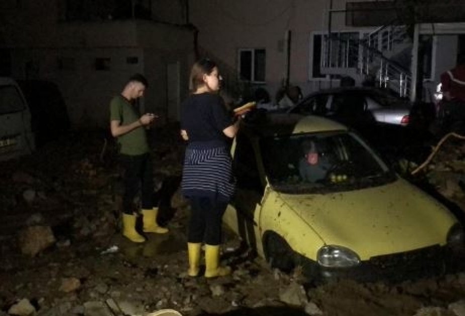 Türkiyədə sel və daşqın nəticəsində ölənlərin sayı 5-ə çatıb