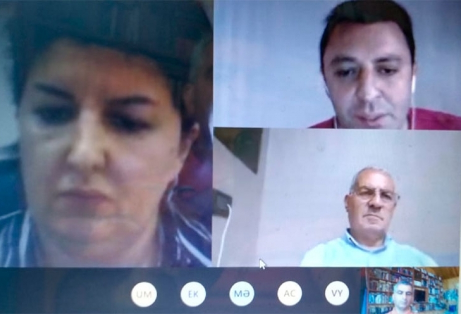 Müəllimlərin peşəkar inkişafı mövzusunda onlayn müzakirə aparılıb