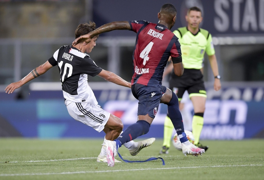 Juventus hace los deberes y mantiene cima en fútbol de Italia