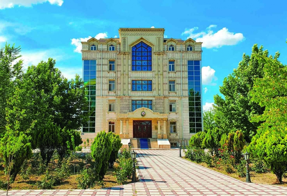 Muxtar respublikada dövlət qulluğu sahəsində uğurlu islahatlar aparılır