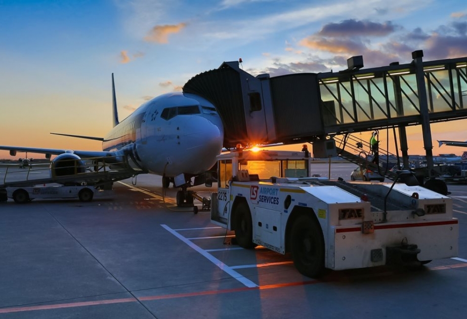 Varşava aeroportu sərnişinsizlikdən əziyyət çəkir