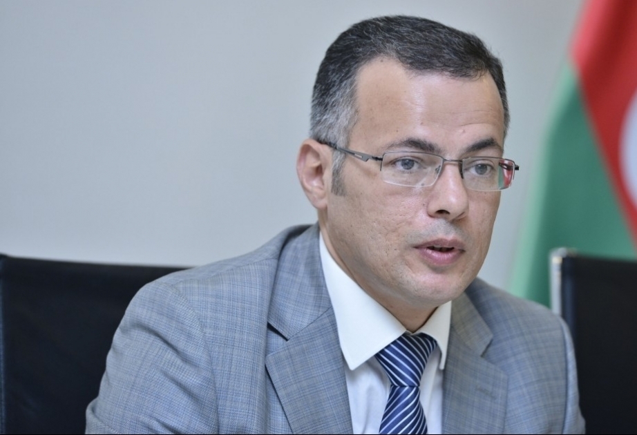 En Azerbaiyán existe la necesidad de desarrollar instituciones de inversión