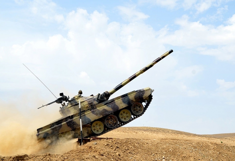 “Ən yaxşı tank heyəti” adı uğrunda yarışlar keçirilib VİDEO