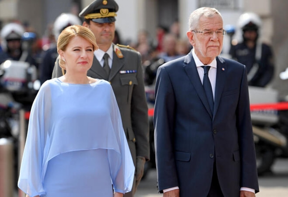 Avstriya Prezidentinin slovakiyalı həmkarı ilə görüşü COVID-19-a görə təxirə salınıb