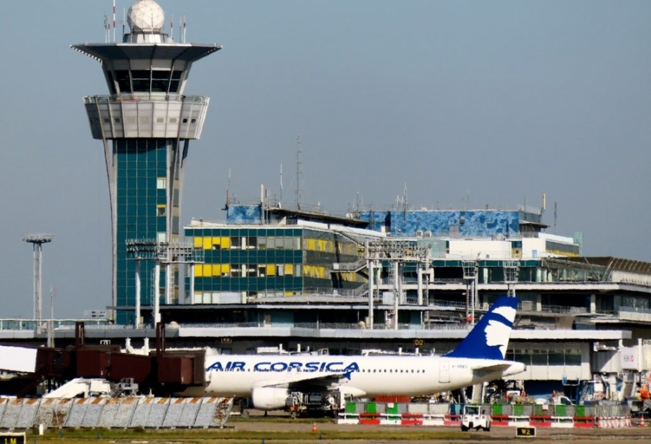Parisin “Orly” aeroportu fəaliyyətini qismən bərpa edib