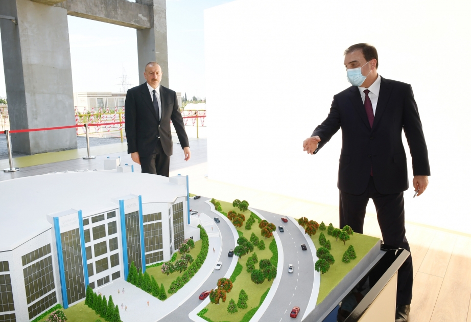 Visite du chantier du Palais des Sports de Gandja VIDEO