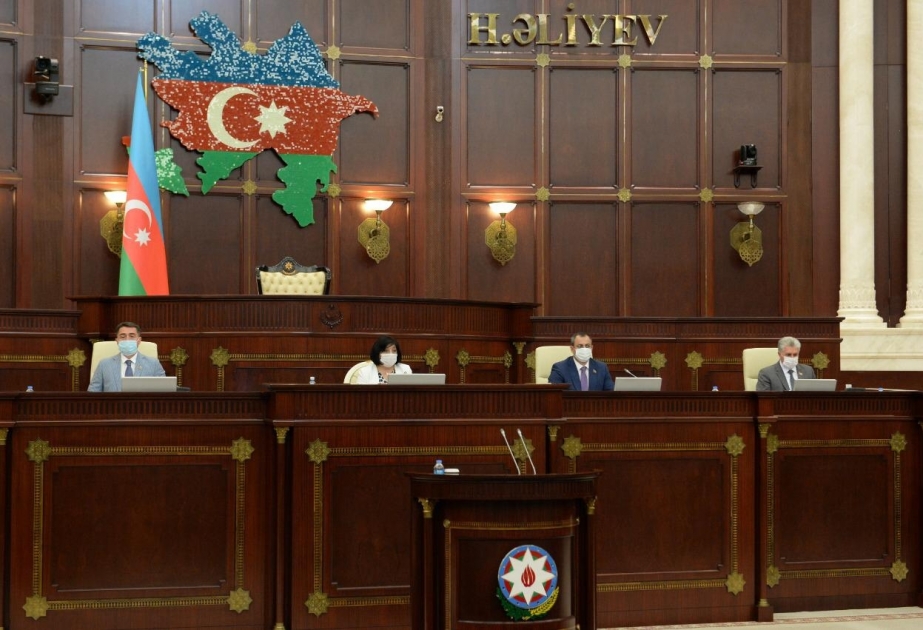 Milli Məclisin növbədənkənar sessiyasının növbəti iclası keçirilib