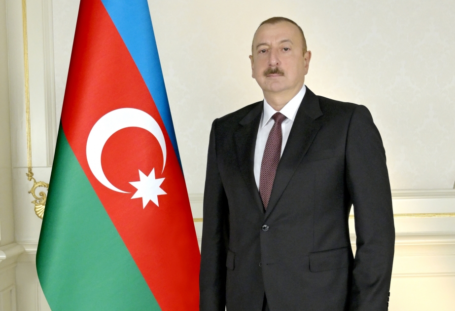 Präsident Ilham Aliyev stellt Geldmittel für Bildung von Zentrum 