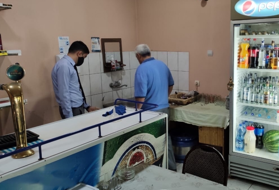 İctimai iaşə və ərzaq satışı müəssisələrində reydlər davam etdirilir