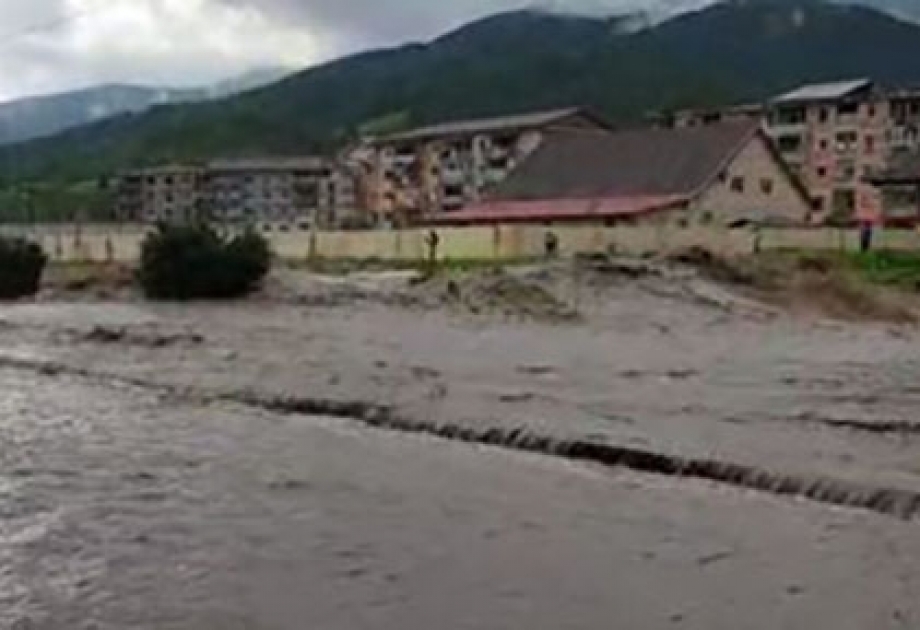 Rumıniyada daşqınlar nəticəsində çaylar sahillərdən çıxıb, körpülər dağılıb
