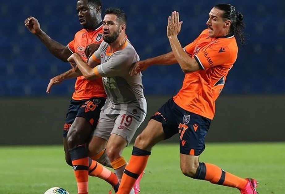 Türkiyə Superliqası: “Başakşəhər” – “Qalatasaray” matçında qalib müəyyənləşməyib