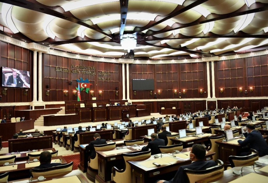 Milli Məclisin növbədənkənar sessiyasının növbəti iclasında 17 məsələ müzakirə olunub
