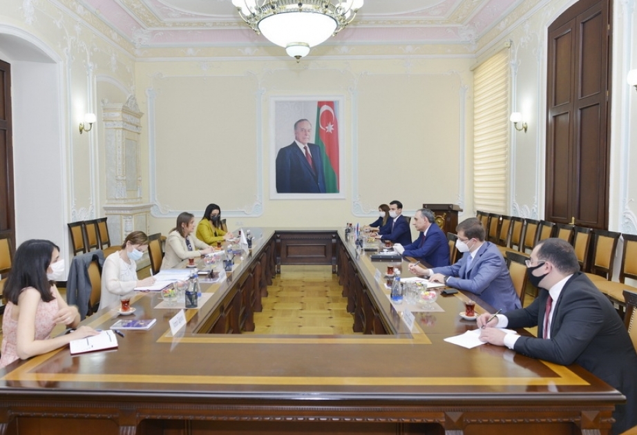 Baş prokuror Beynəlxalq Qızıl Xaç Komitəsinin Azərbaycan nümayəndəliyinin rəhbəri ilə görüşüb
