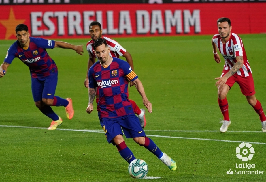 Barcelona tropieza en su feudo, La Liga se aleja