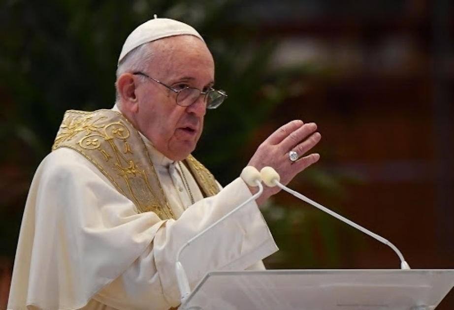 COVID shows media mission essential – pope