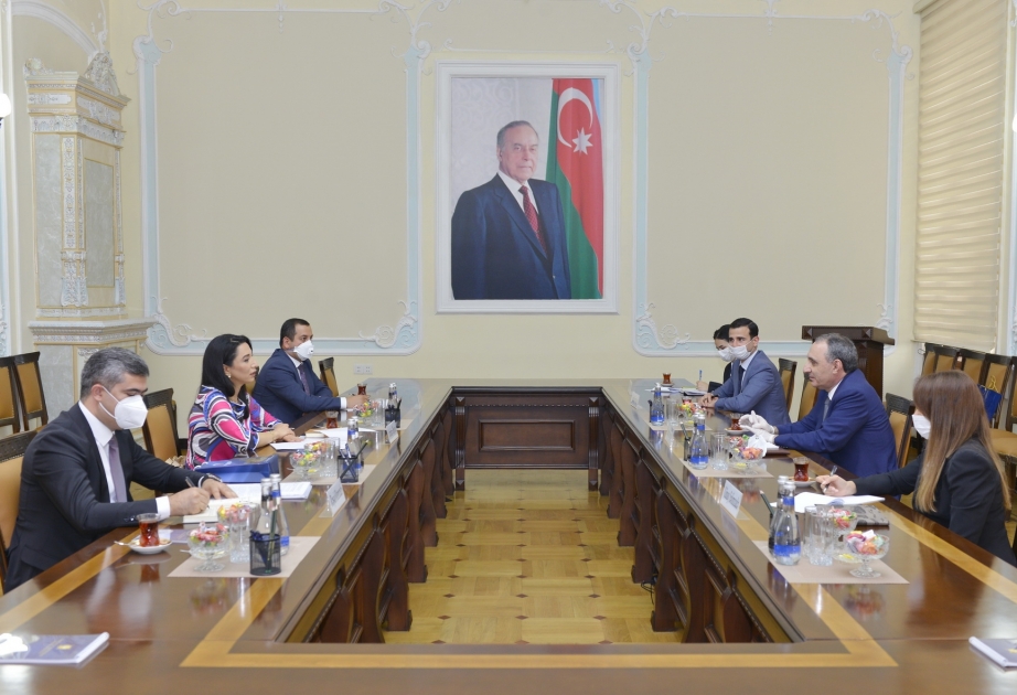Baş prokuror Ombudsman ilə görüşüb