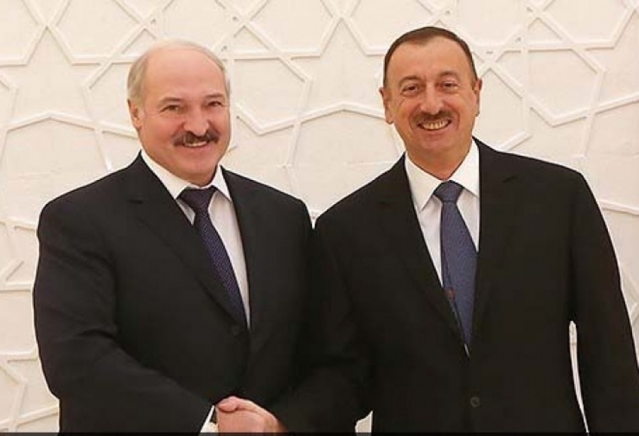 Präsident Ilham Aliyev gratuliert Präsident Alexander Lukaschenko