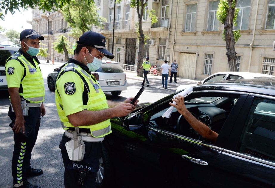 Yol polisi sərtləşdirilmiş xüsusi karantin rejiminə əməl olunmasına ciddi nəzarət edir