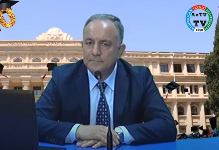 Rektor canlı yayımda tələbə və məzunların suallarını cavablandırıb