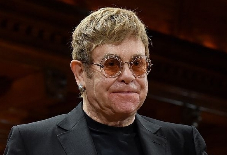 La Royal Mint britannique honore le chanteur Elton John avec une pièce commémorative