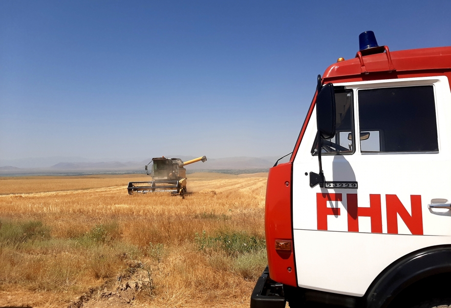 Şərur rayonunda taxıl biçini zamanı yanğın təhlükəsizliyi tədbirlərinə xüsusi diqqət yetirilir