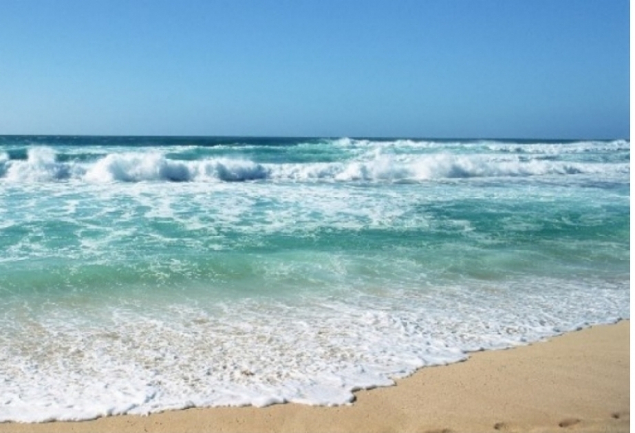 На пляжах Абшерона прогнозируется временами усиливающийся северо-западный ветер