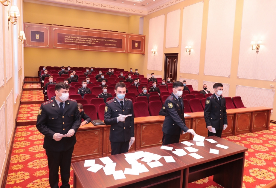 Gənc polis zabitləri xidmətə başlayıblar