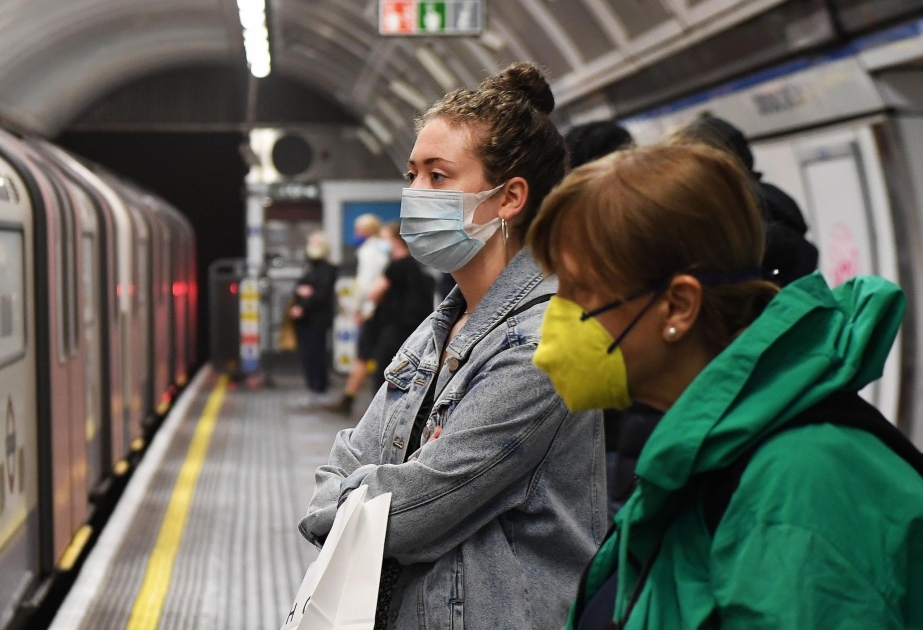 Le Royaume-Uni impose le port obligatoire du masque dans les lieux publics fermés