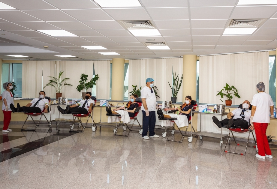 Los aviadores de Azerbaiyán vuelven a participar en la acción de los donantes