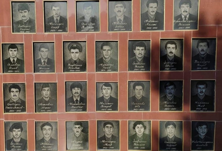 Xəzər rayon Mərkəzi Kitabxanasında şəhidlərin xatirəsi anılıb