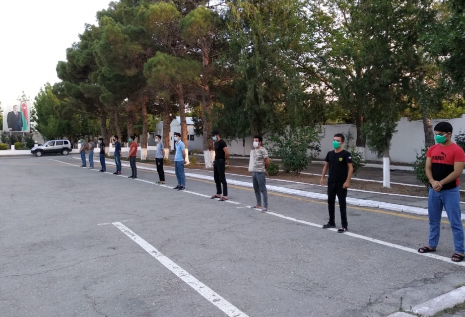Siyəzəndə karantin rejimi qaydalarını pozaraq məclis təşkil edən gənclər cərimələnib VİDEO