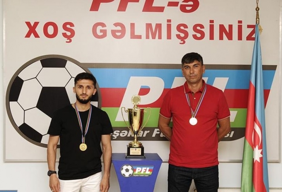 Peşəkar Futbol Liqası Birinci Divizionun medalçılarını mükafatlandırıb