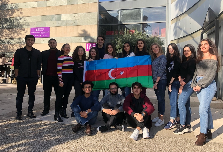 UNEC tələbəsi: Bir il təhsil haqqı ödəməklə Monpelye Universitetinin diplomunu qazanırsınız