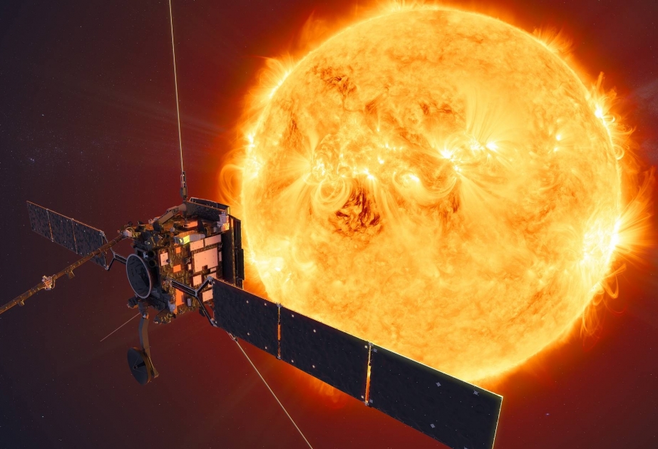“Solar Orbiter” Günəşin yaxın məsafədən çəkilən ilk fotolarını Yerə göndərib