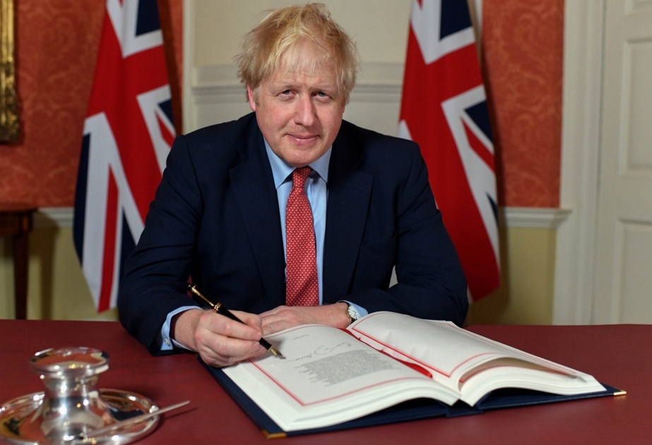Boris Conson Britaniyanın Milad bayramınadək normal həyata qayıdacağına ümid edir