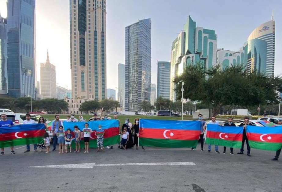 Qətərdə yaşayan soydaşlarımız Ermənistanın təxribatçı əməllərinə etiraz məqsədilə Doha şəhərində yürüş təşkil ediblər