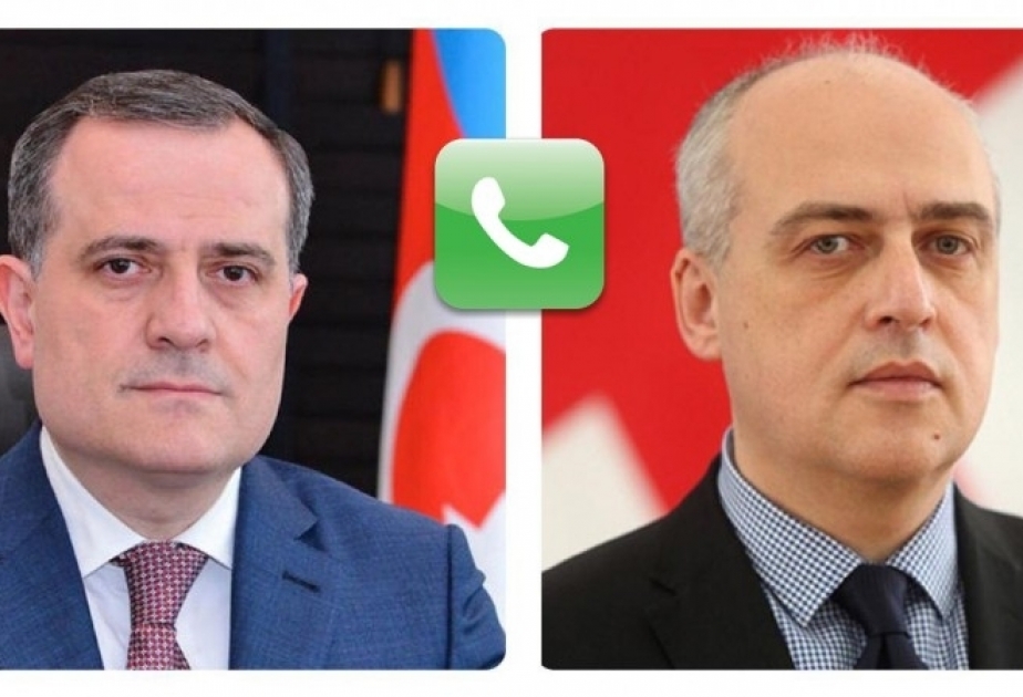 Canciller azerbaiyano mantiene conversación telefónica con su colega georgiano