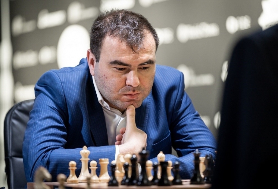 沙赫利亚尔·马梅德亚罗夫在国际象棋特级大师比赛中获胜