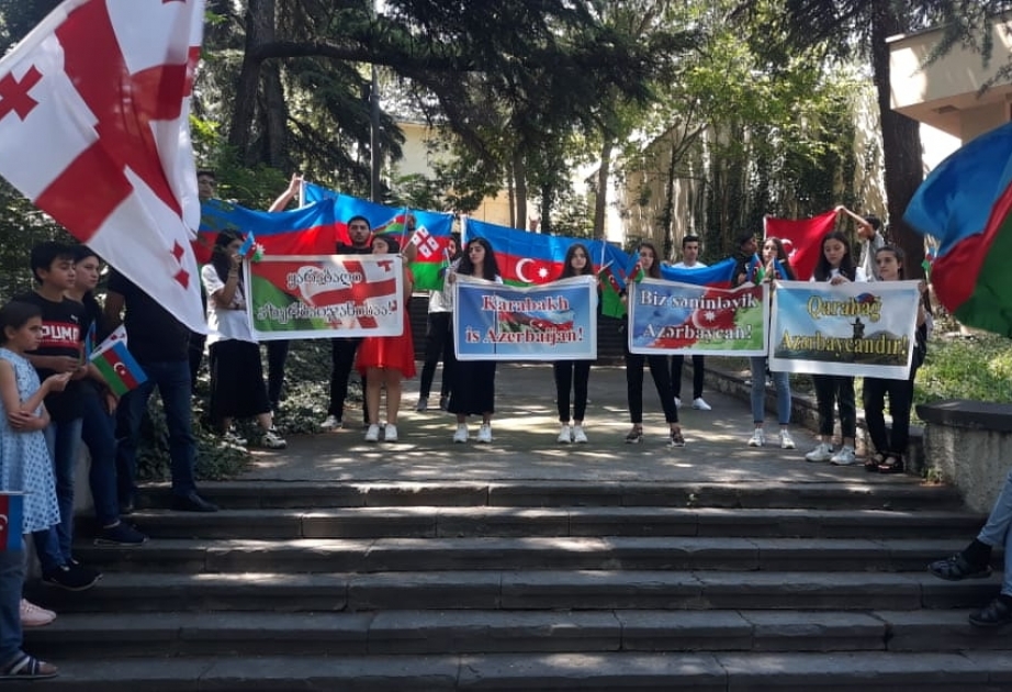 Azərbaycan Ordusuna dəstək aksiyası Tbilisidə də keçirilib
