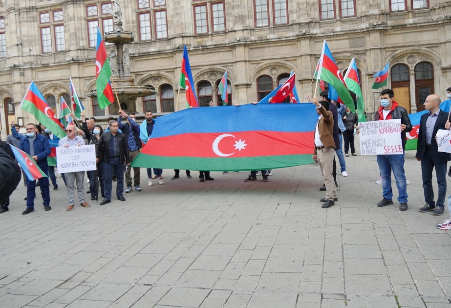 Se celebra una manifestación en Viena contra las provocaciones militares de Armenia