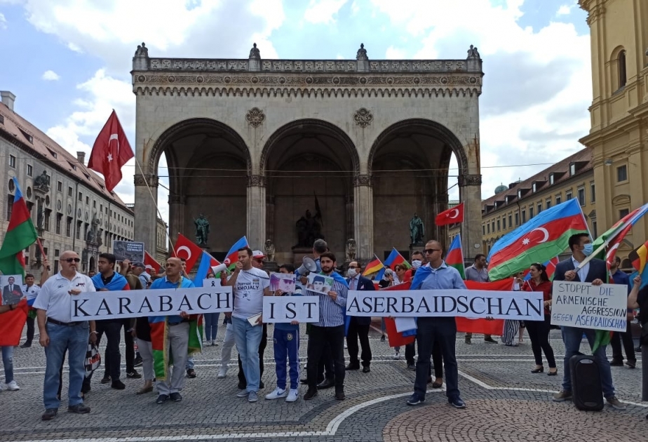 Очередная массовая акция в поддержку азербайджанского народа и армии прошла в Мюнхене ВИДЕО
