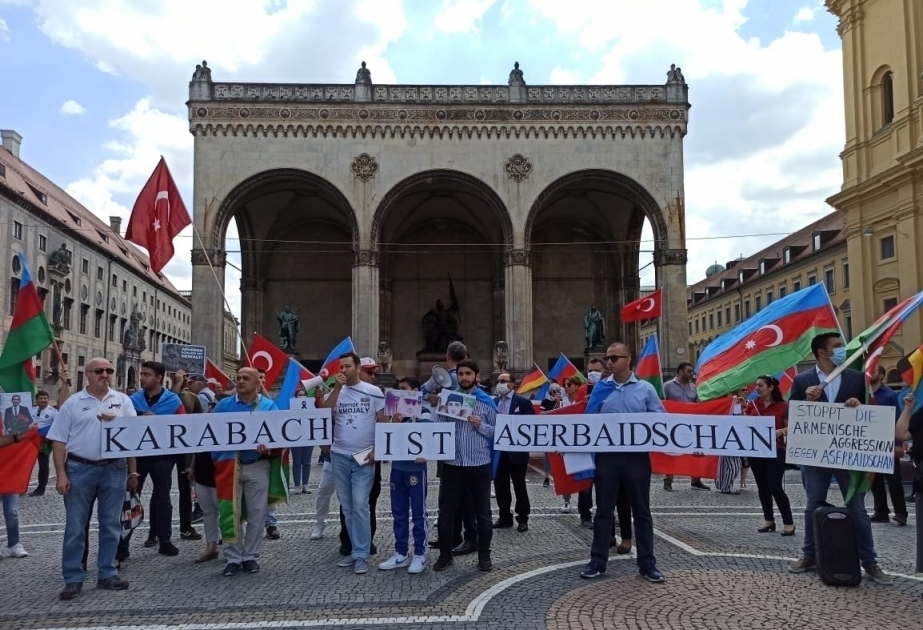Otra manifestación masiva de apoyo al pueblo y al ejército azerbaiyano tuvo lugar en Múnich