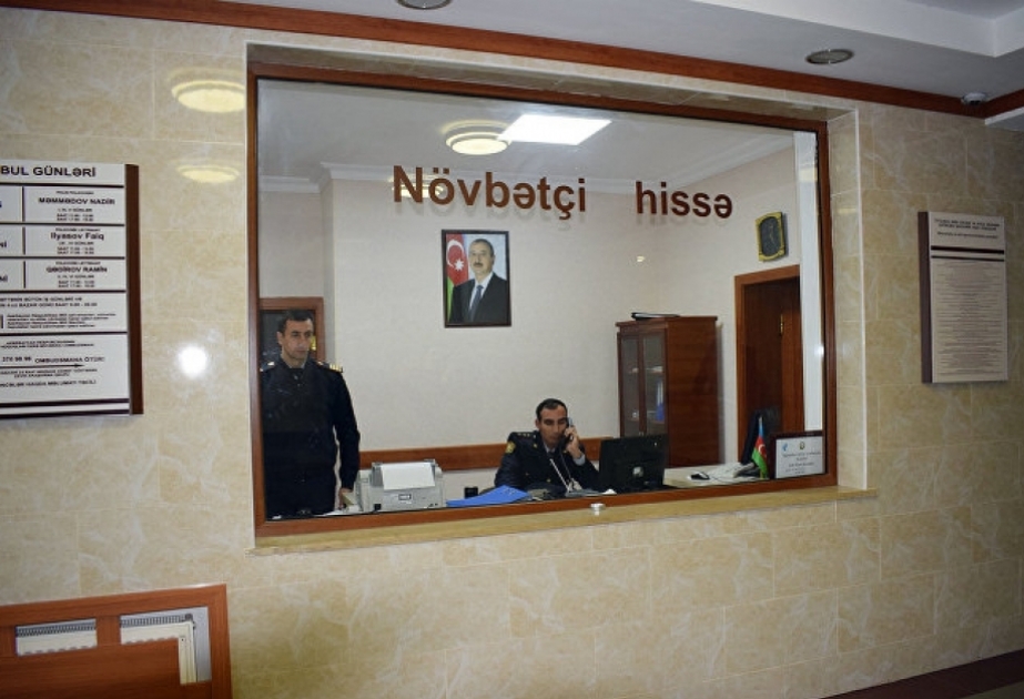 Saatlıda ehtiyatsızlıqdan tüfəngdən açdığı atəşlə anasını öldürən şəxs saxlanılıb