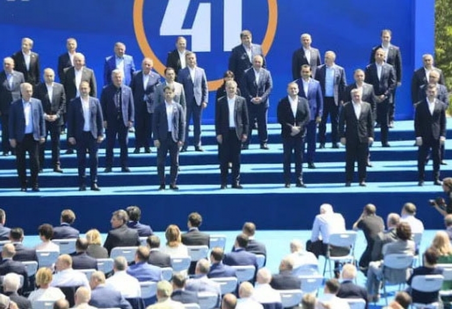 “Gürcü arzusu” partiyası majoritar dairələr üzrə deputatlığa namizədlərin adlarını açıqlayıb