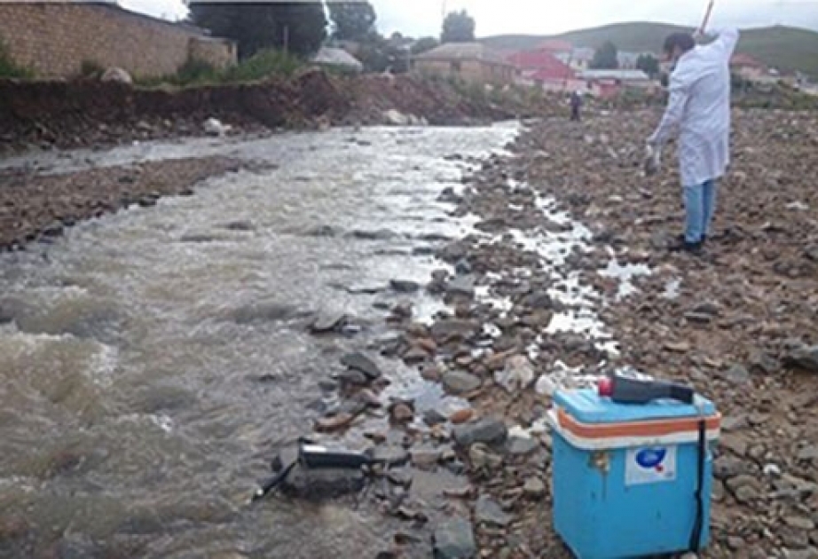 Radiasiya Problemləri İnstitutunun alimləri çöl tədqiqatlarını davam etdirirlər