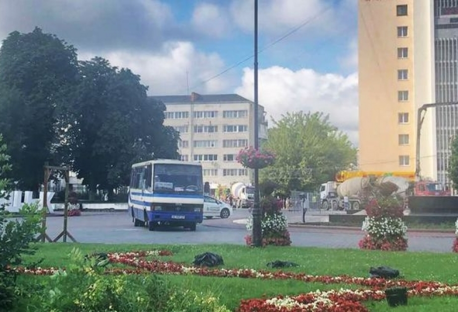 Ukrayna DİN Lutskda avtobusu girov götürmüş şəxs barədə məlumat verib